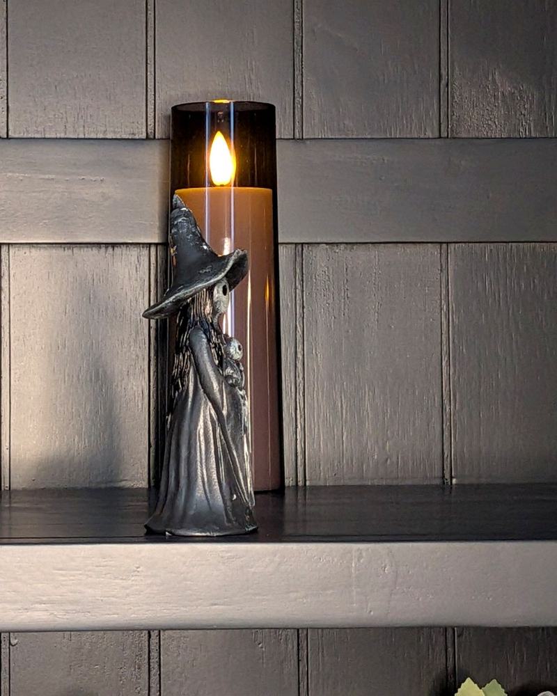 Femme Fatale Reaper Figurine 20cm — detailed view