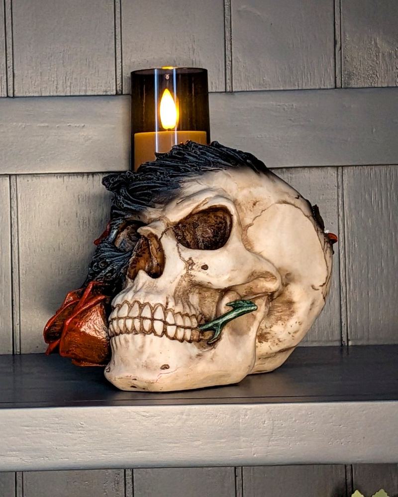 Soul Rose Gothic Skull Figurine 17cm — detailed view